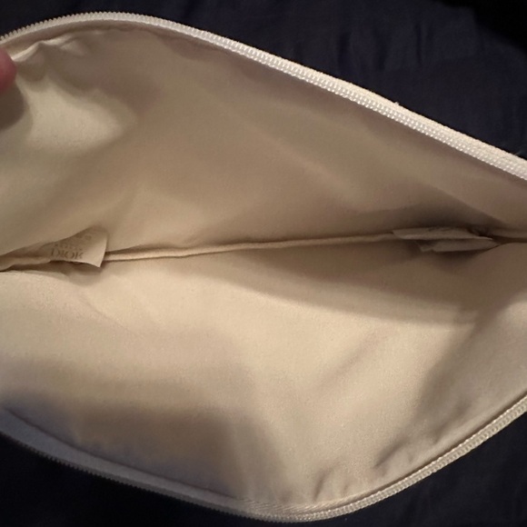 NEW Dior Pouch Beauty - Picture 5 of 6